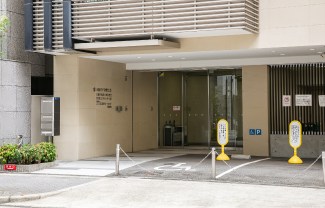 大阪府行政書士会館の入口